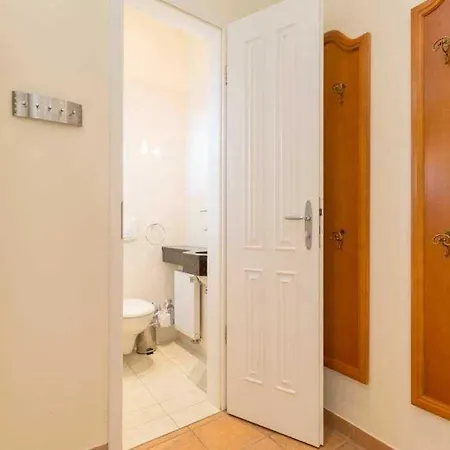 San Marino, App 5 Apartment